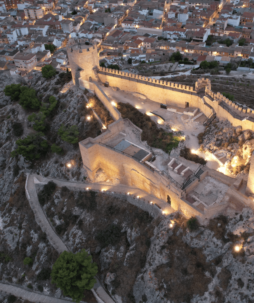 Luftaufnahme der Burg von Castalla