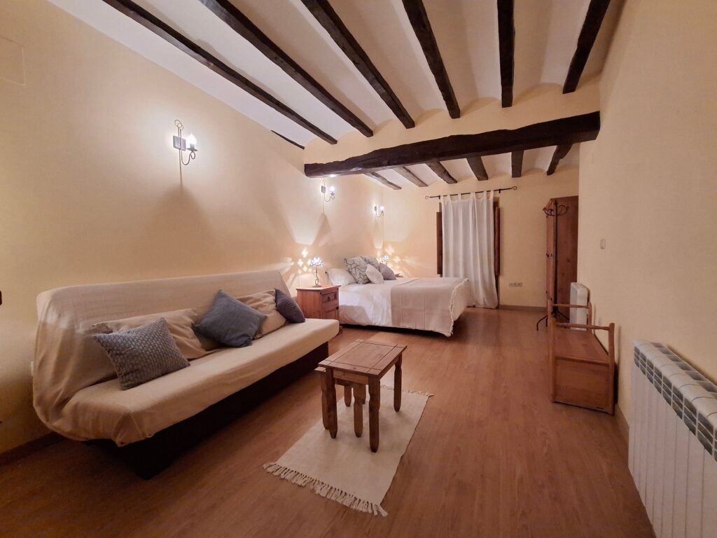 Rincón con encanto de Casa Rural Castalla, montaña a un paso de la playa en el interior de Alicante
