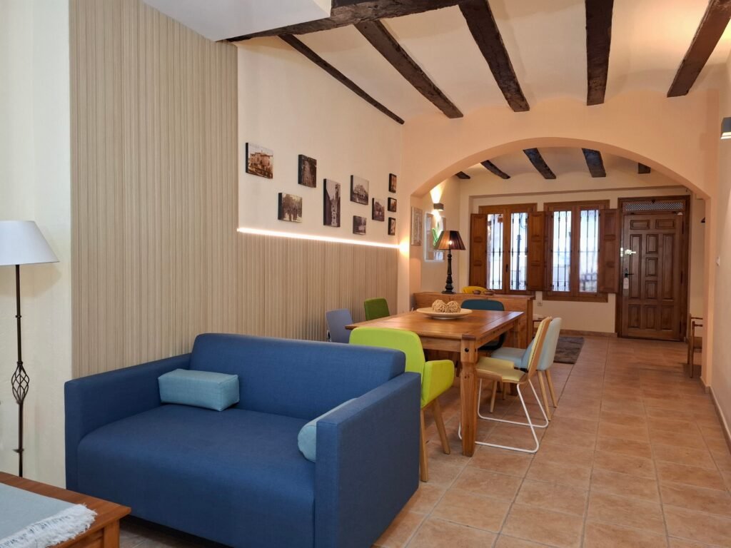 Interior acogedor de Casa Rural Castalla, alojamiento rural en el interior de Alicante