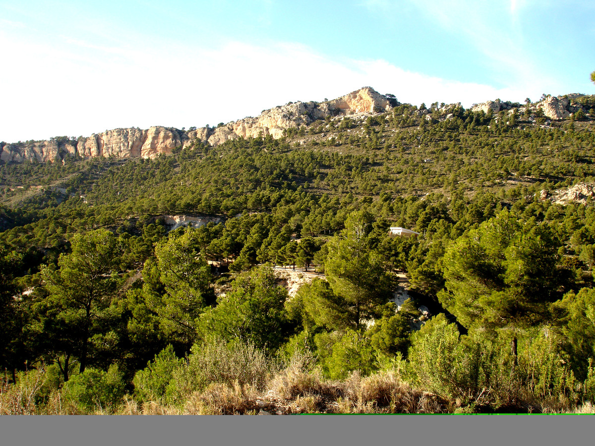 Vista de Xorret de Cati y su entorno en Alicante turismo interior